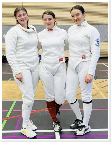 Bild v.l. Melanie Lippert, Sarah Schatton und Charis Lämmler